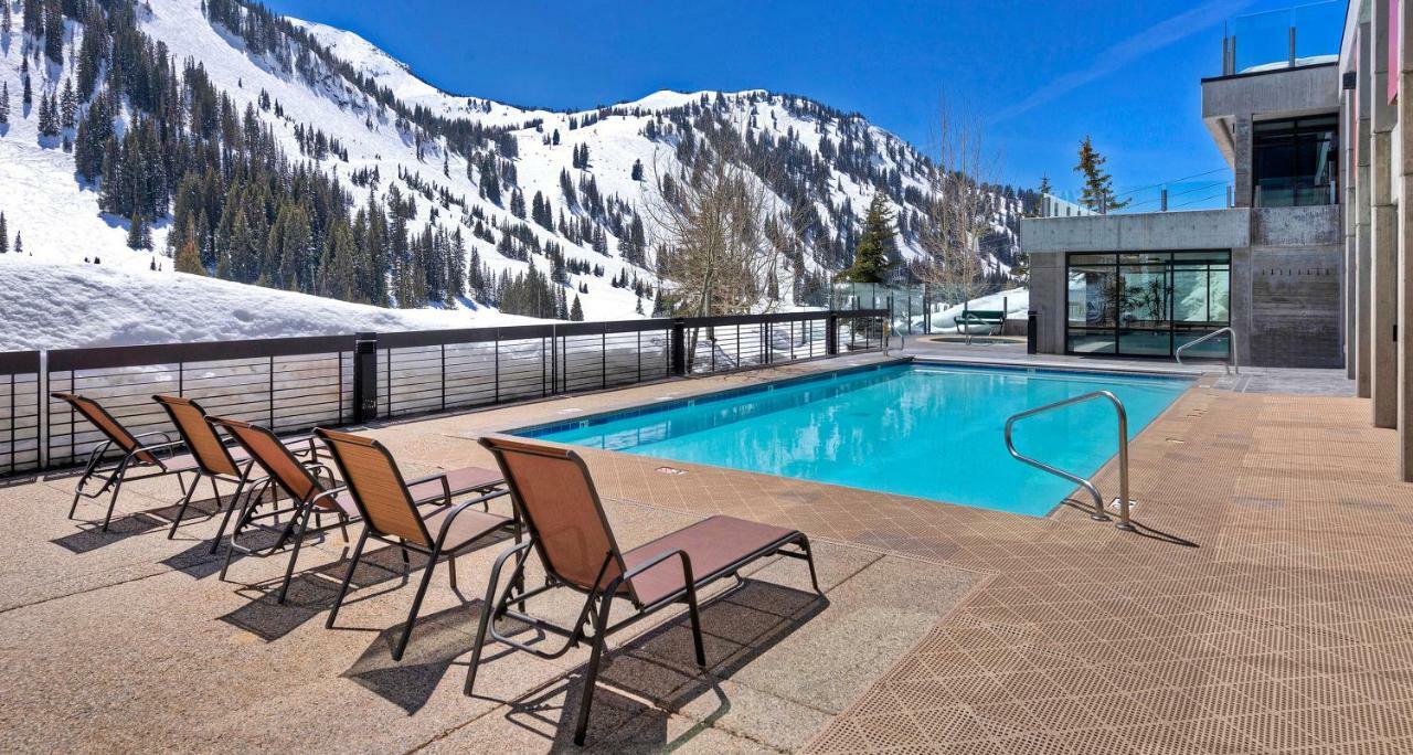 Alta'S Rustler Lodge Екстериор снимка