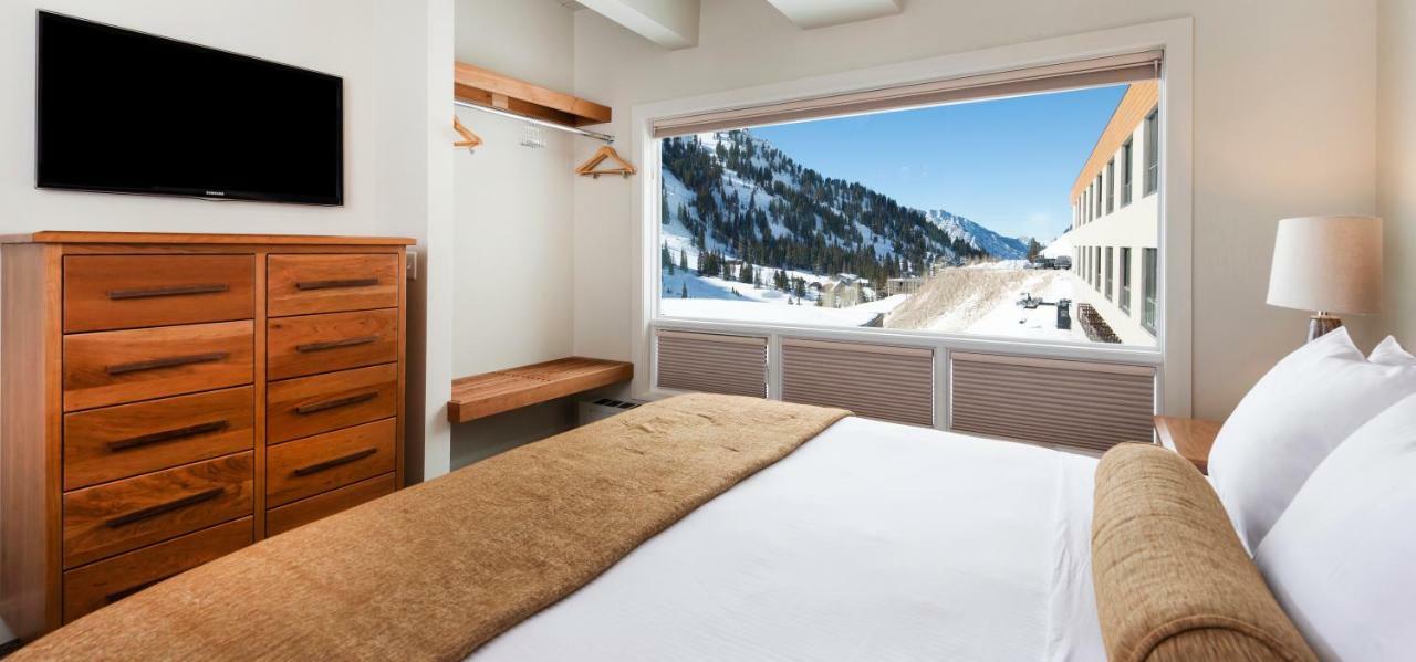 Alta'S Rustler Lodge Екстериор снимка