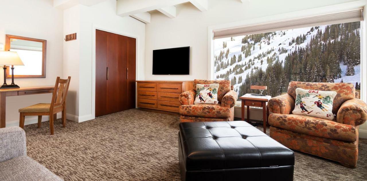 Alta'S Rustler Lodge Екстериор снимка